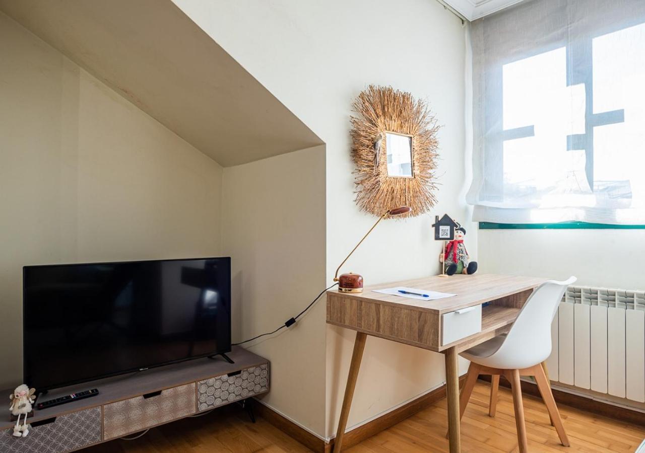 Apartamento Irene Centrico Con Wifi Y Parking Coche Tamano Medio Onís エクステリア 写真